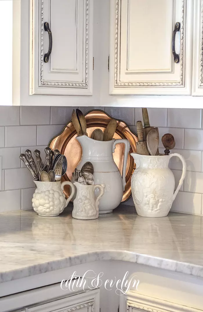 Decorating with Copper in the Kitchen | Edith & Evelyn | www.edithandevelynvintage.com