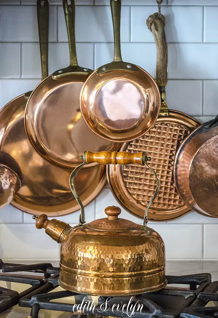 Decorating with Copper in the Kitchen | Edith & Evelyn | www.edithandevelynvintage.com