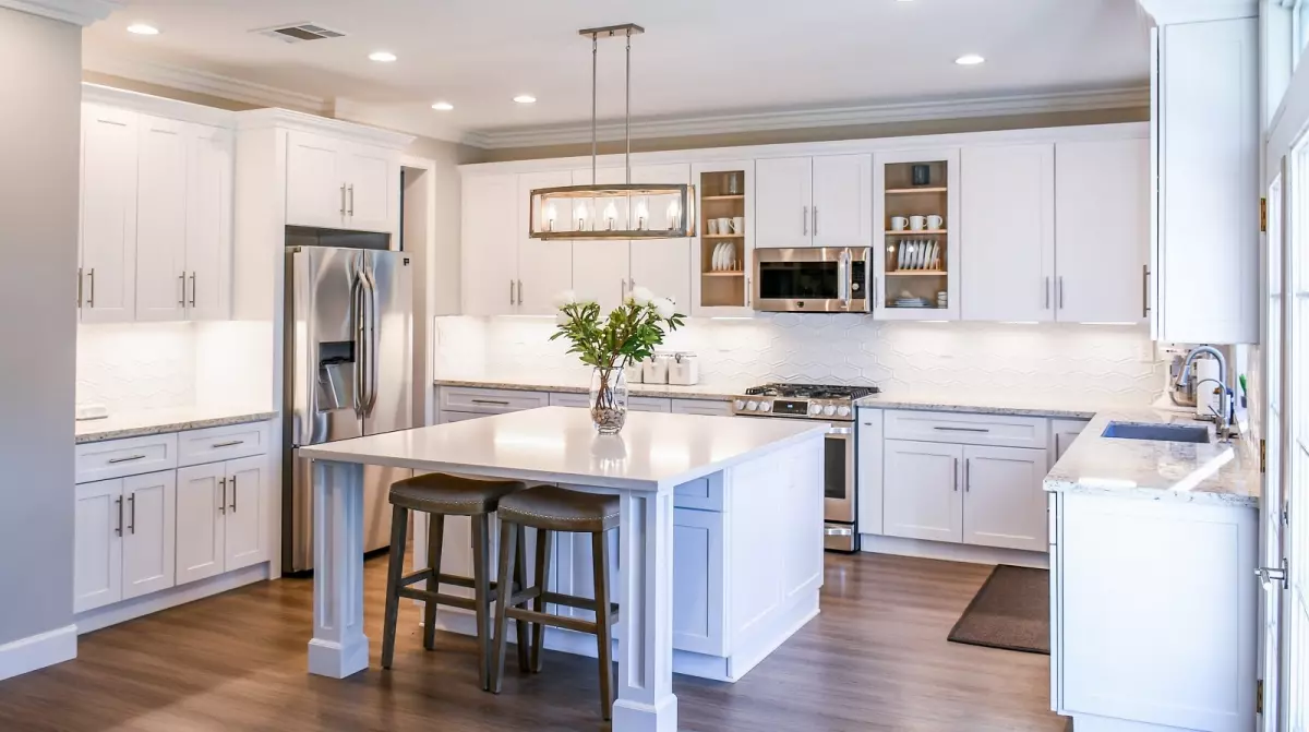 Feng Shui kitchen all white