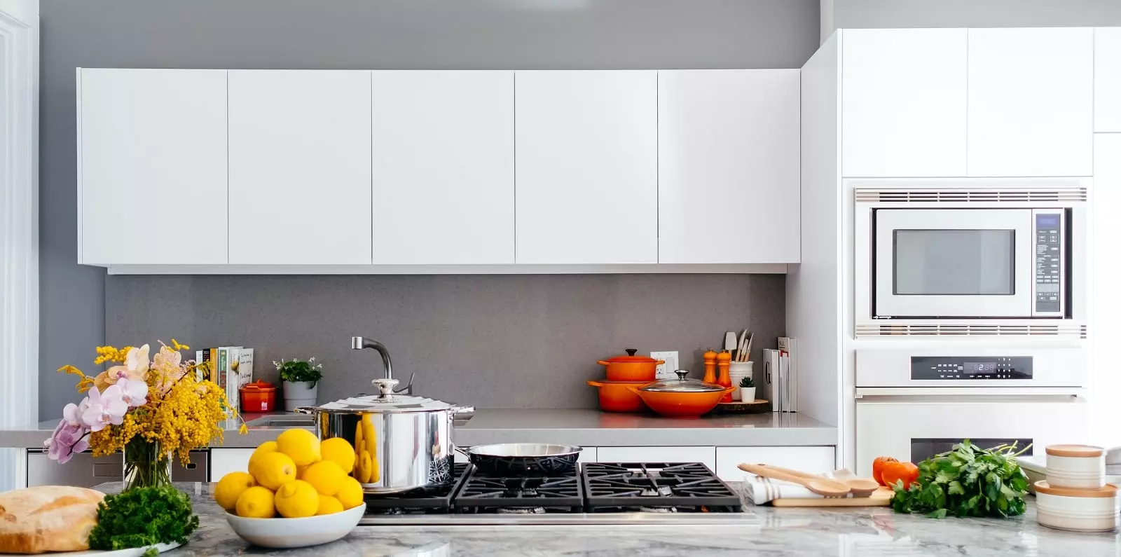 Feng Shui kitchen with a wooden touch