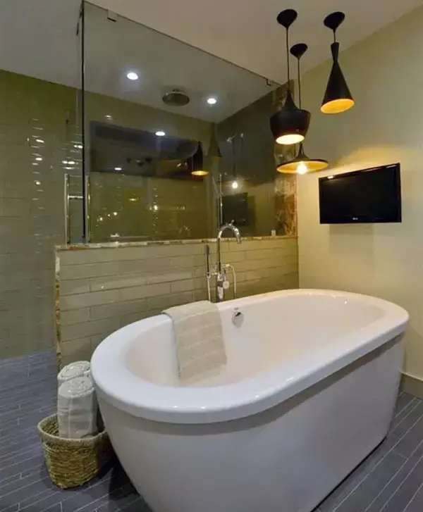 Modern bathroom with outdoor bathtub