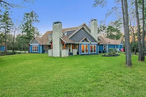 2-story, 5-bedroom, Country-style home