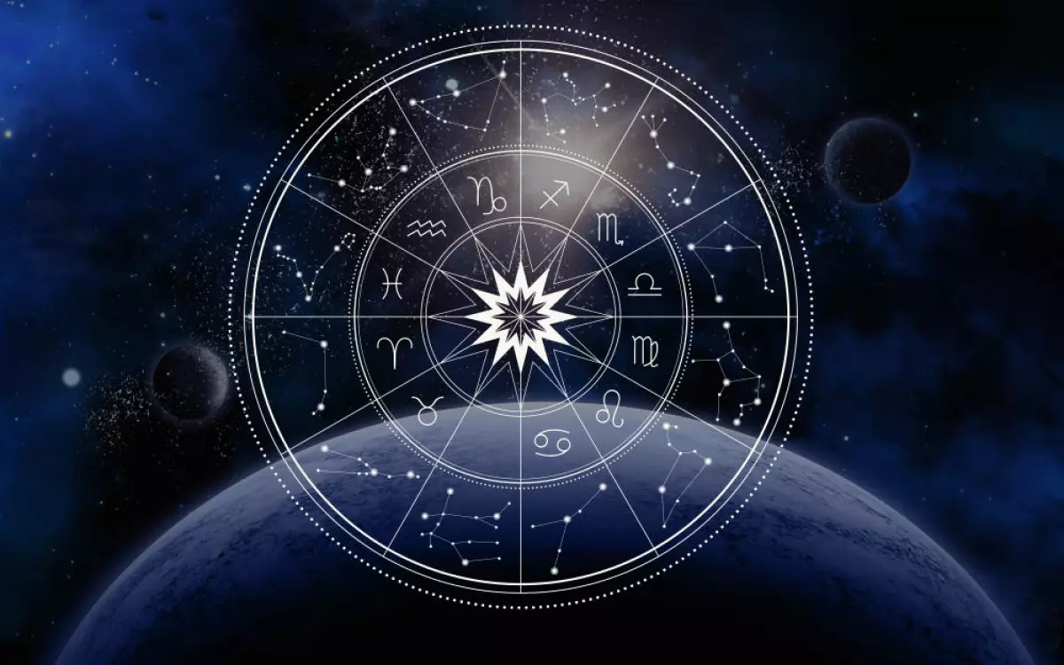 What Zodiac Sign Is Born In November?