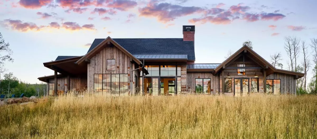 rustic mountain home exterior