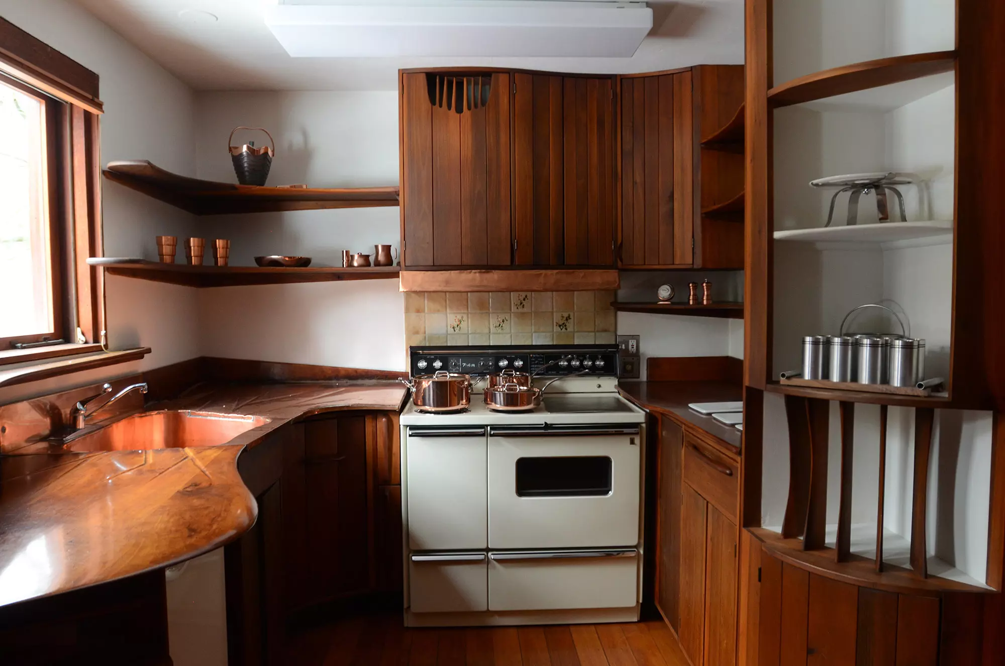 esherick house kitchen before renovation courtesy of owner