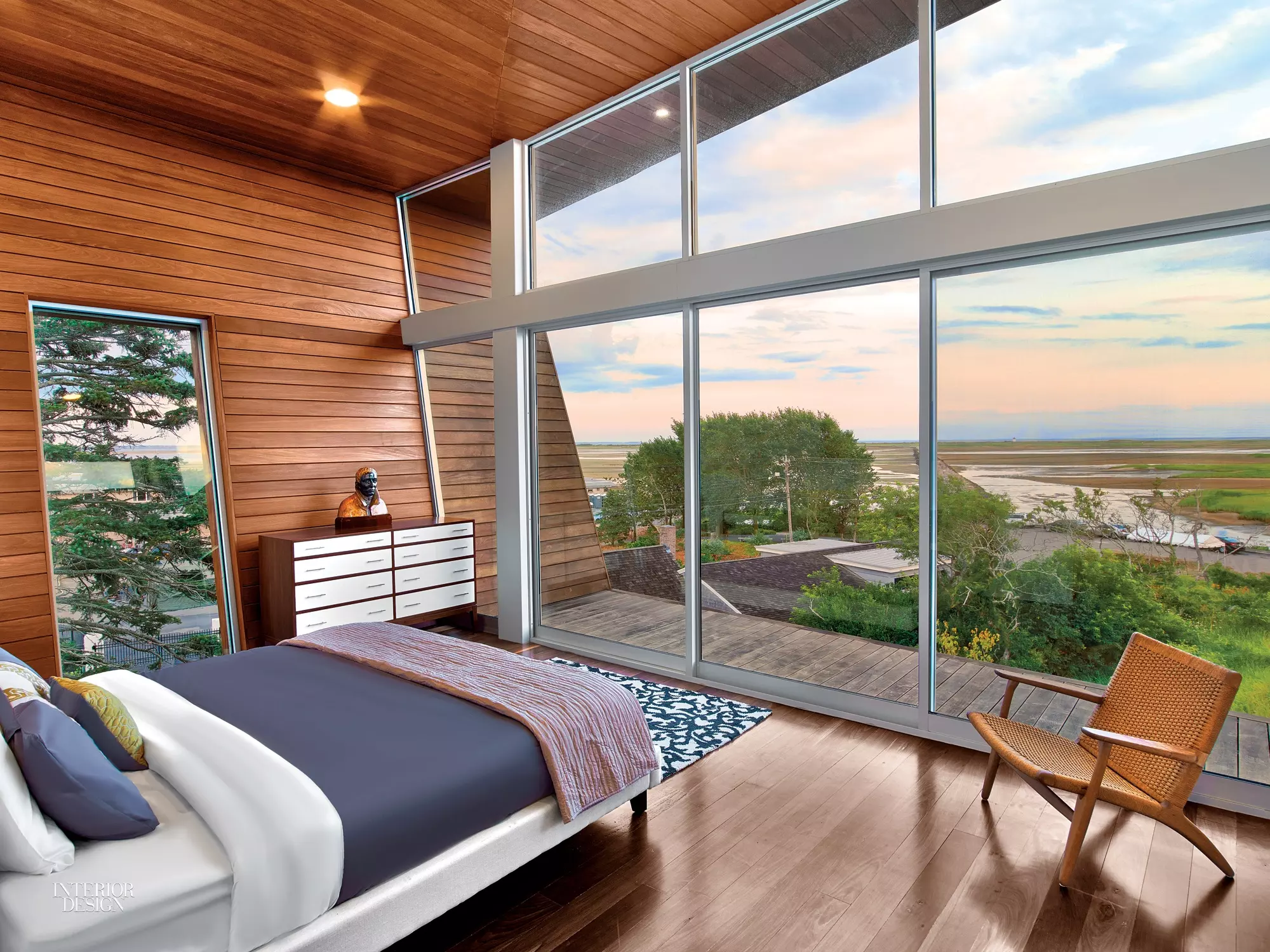 A Cape Cod guest house with beach views