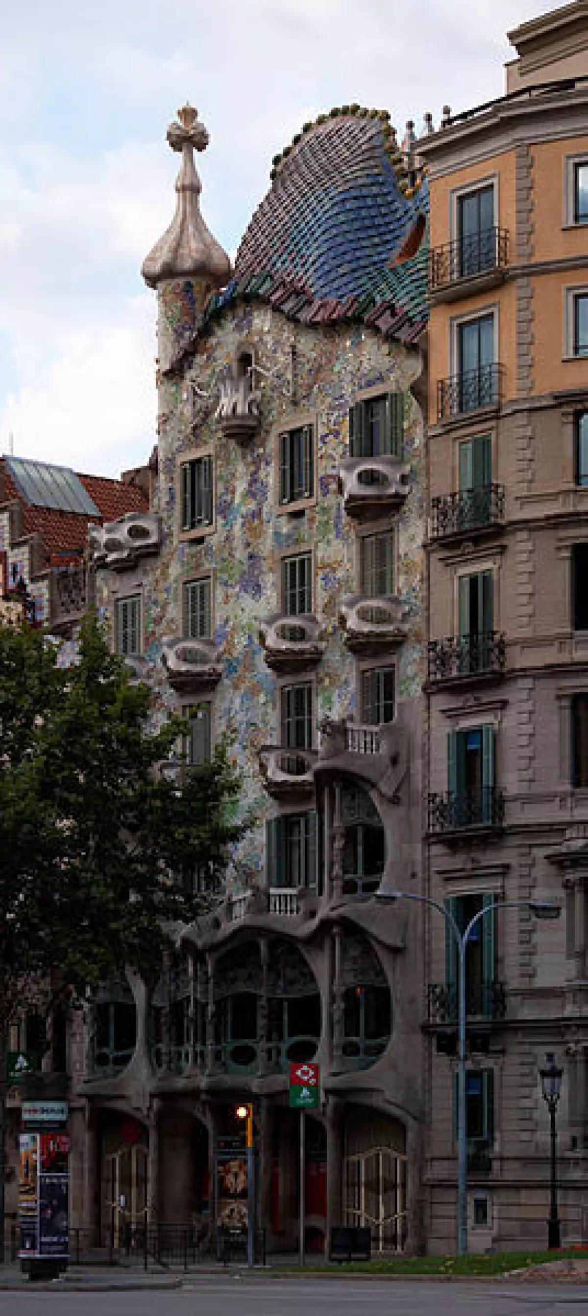 AD Classics: Casa Batlló