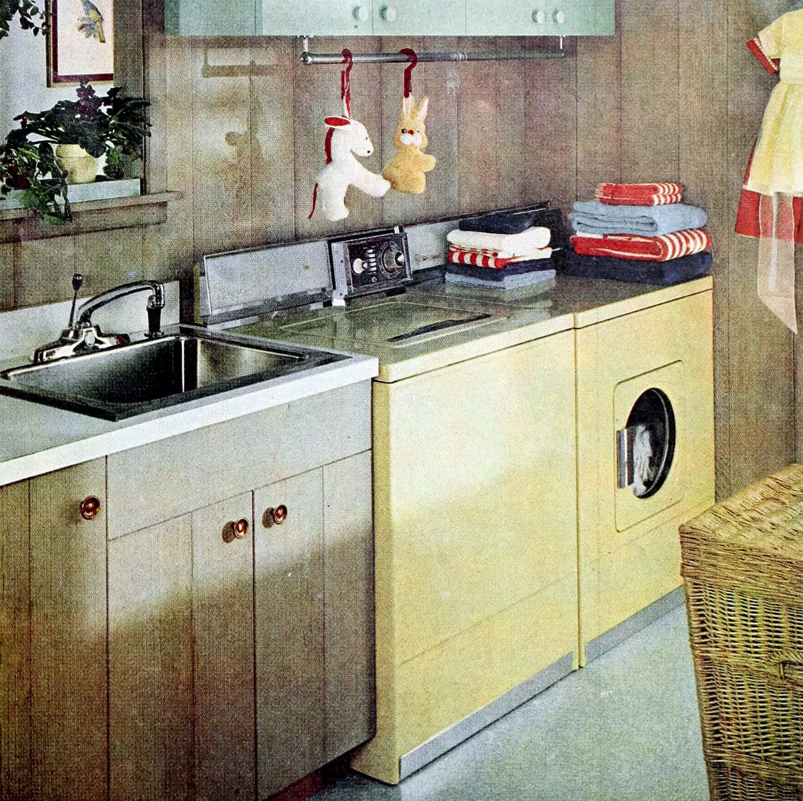 Simple vintage 60s laundry room with sink (1961)