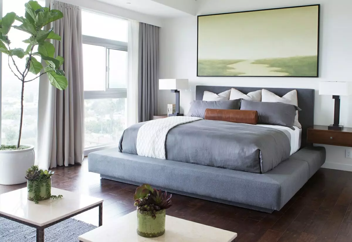 Feng shui bedroom interior design and decorating - Lori D.