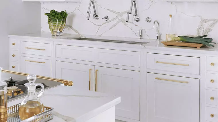 white cabinets with oil rubbed bronze pulls