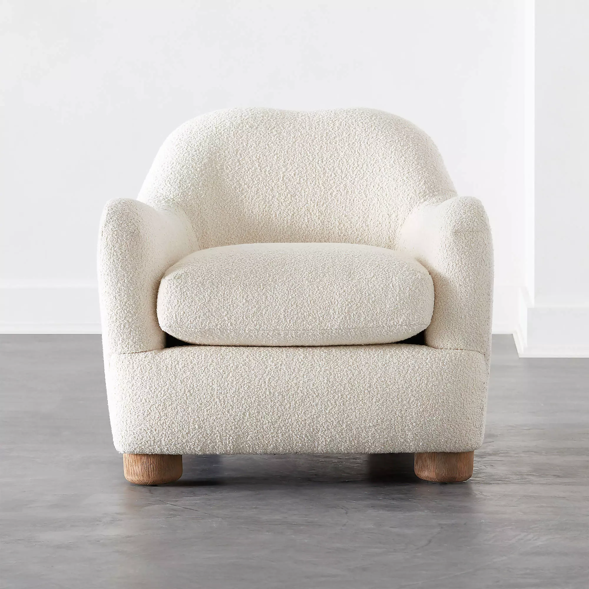 Bacio Cream Boucle Lounge Chair