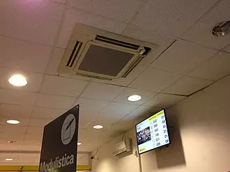 Ceiling-mounted cassette air conditioner