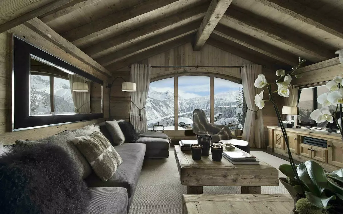 Cozy rustic cabin interior design