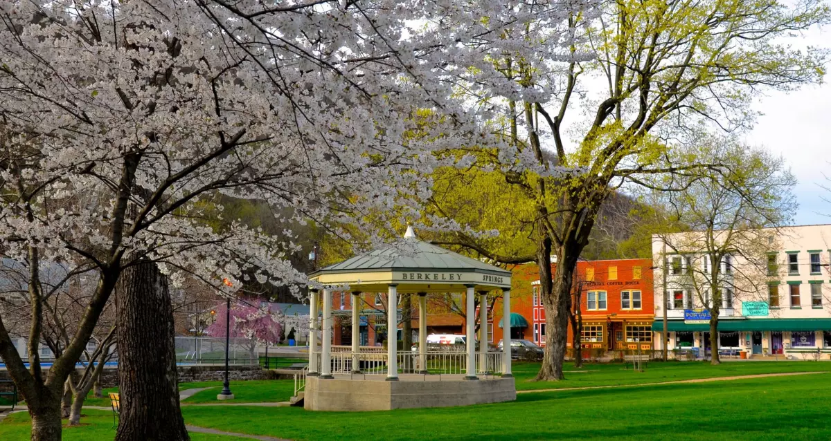 Scenic park in downtown Berkeley Springs, West Virginia.