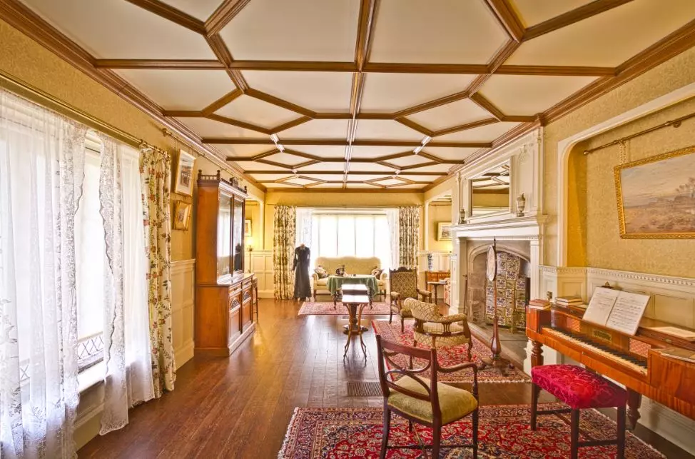 Colonial Interior