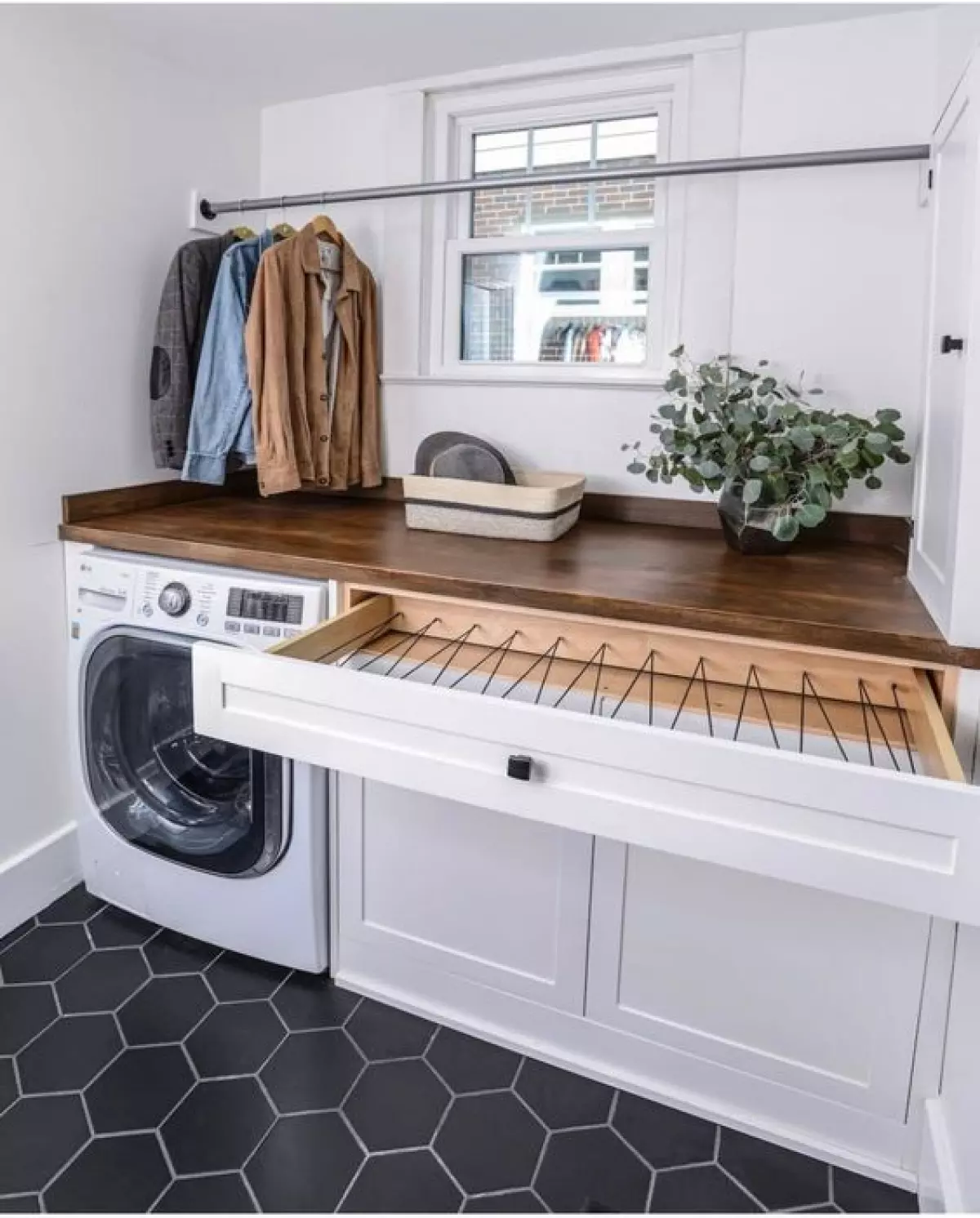 Laundry Room Drying Rack Design