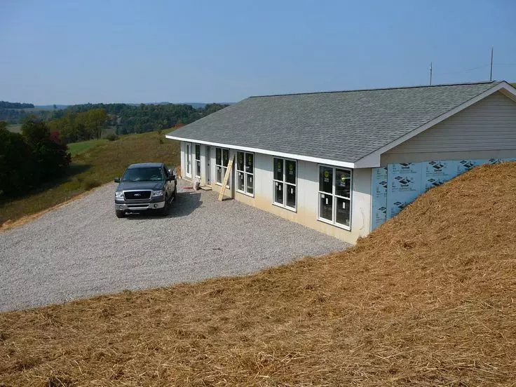 Building a Berm Home