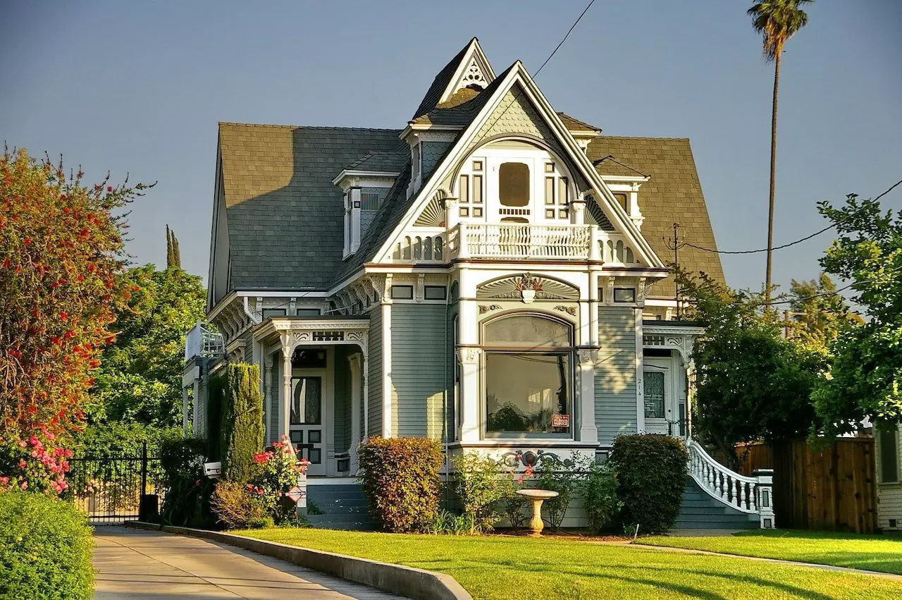 beach-style american house