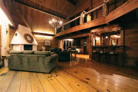 Exposed Wood Beams