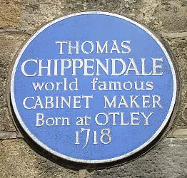 Chippendaledropleaftable