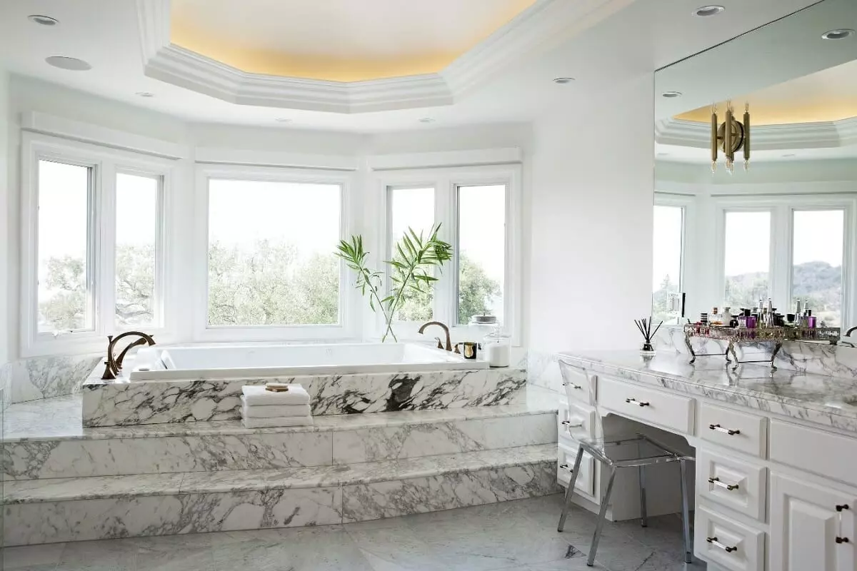 White walls for a bathroom interior with marble details - Lori D