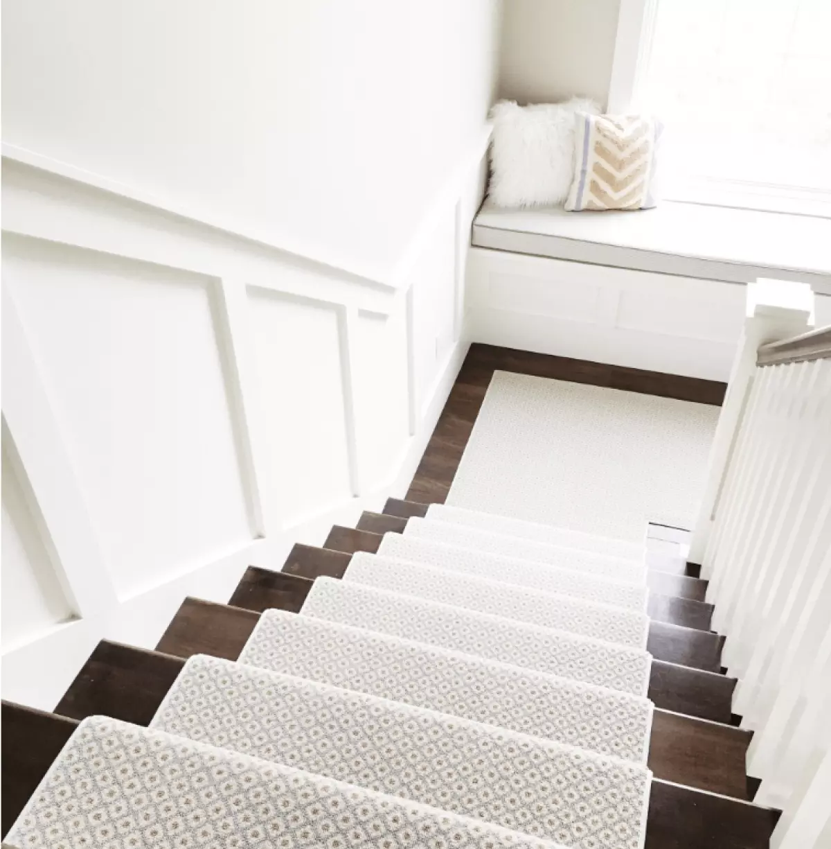 how to choose and lay a stair runner