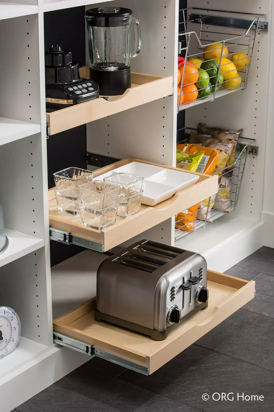 Scoop pantry shelves columbus | Innovate Home Org | Custom Pantry | Scoop Drawers | #PantrySystem #OrganizationSystem #PantryStorage