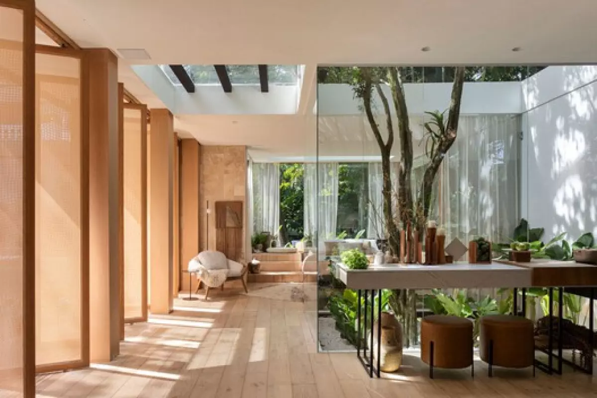 4 Homes in Brazil that Encourage Indoor-Outdoor Living - Image 1 of 14