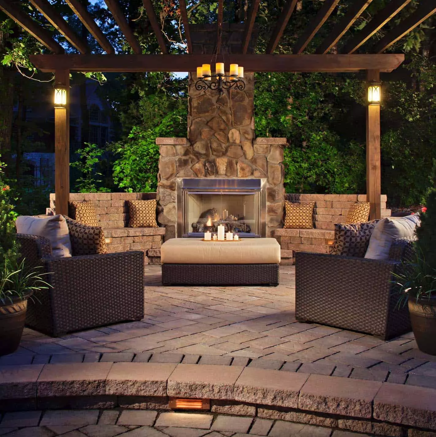 Outdoor living space with firepit