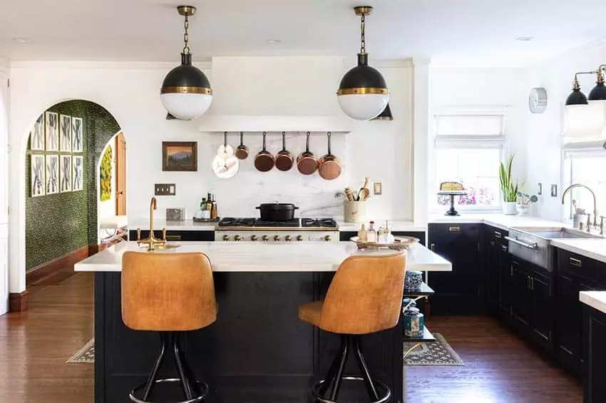 Entertaining kitchen with large island