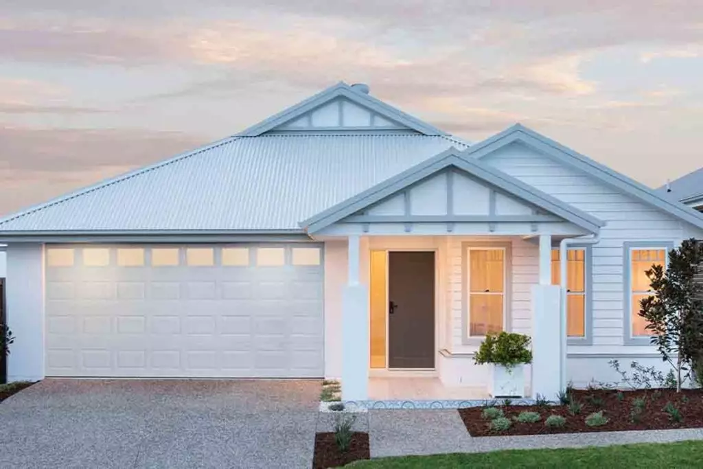 White Single Storey House with Alcove