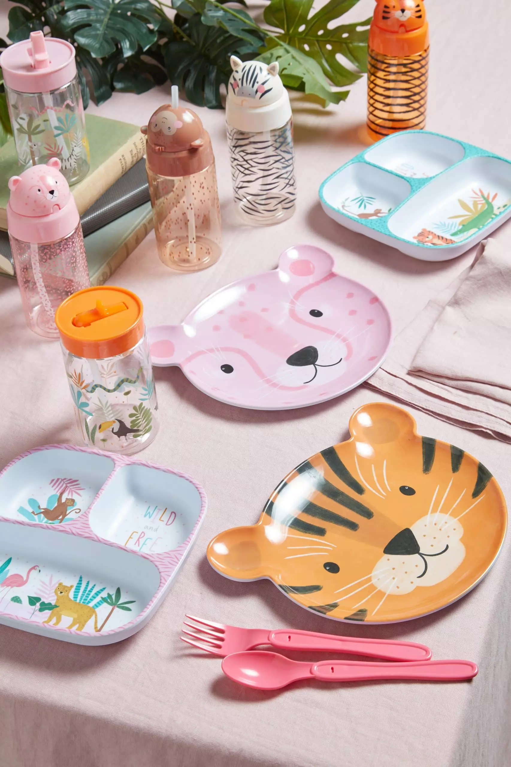 Jungle animal plastic plates for kids