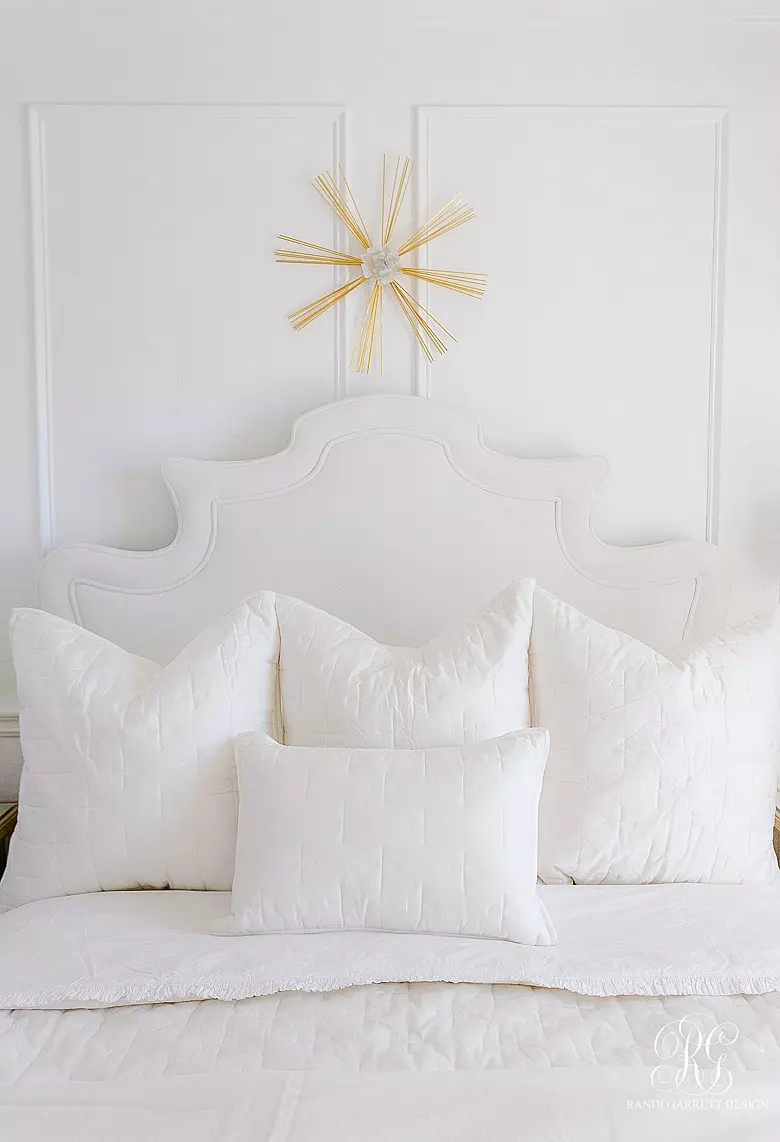 7 Ways to Style Pillows on Your Bed