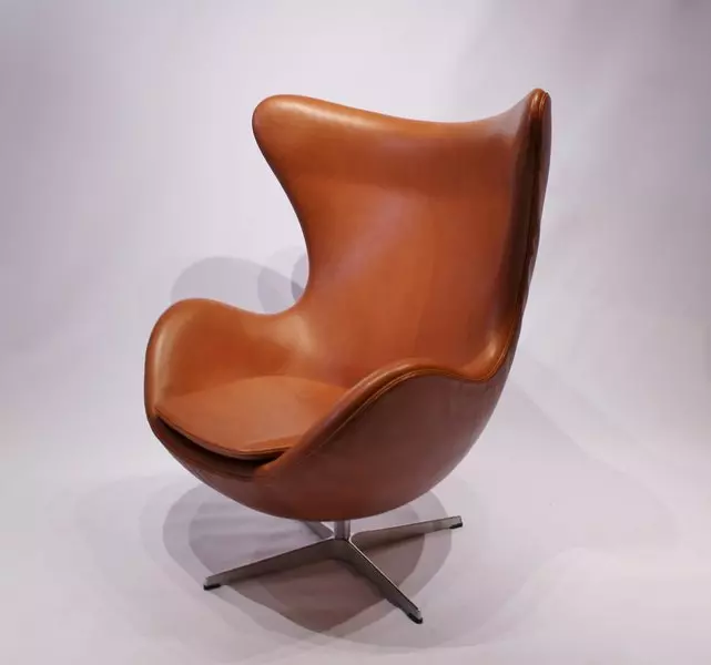 Iconic Mid-Century Modern Chair Designs