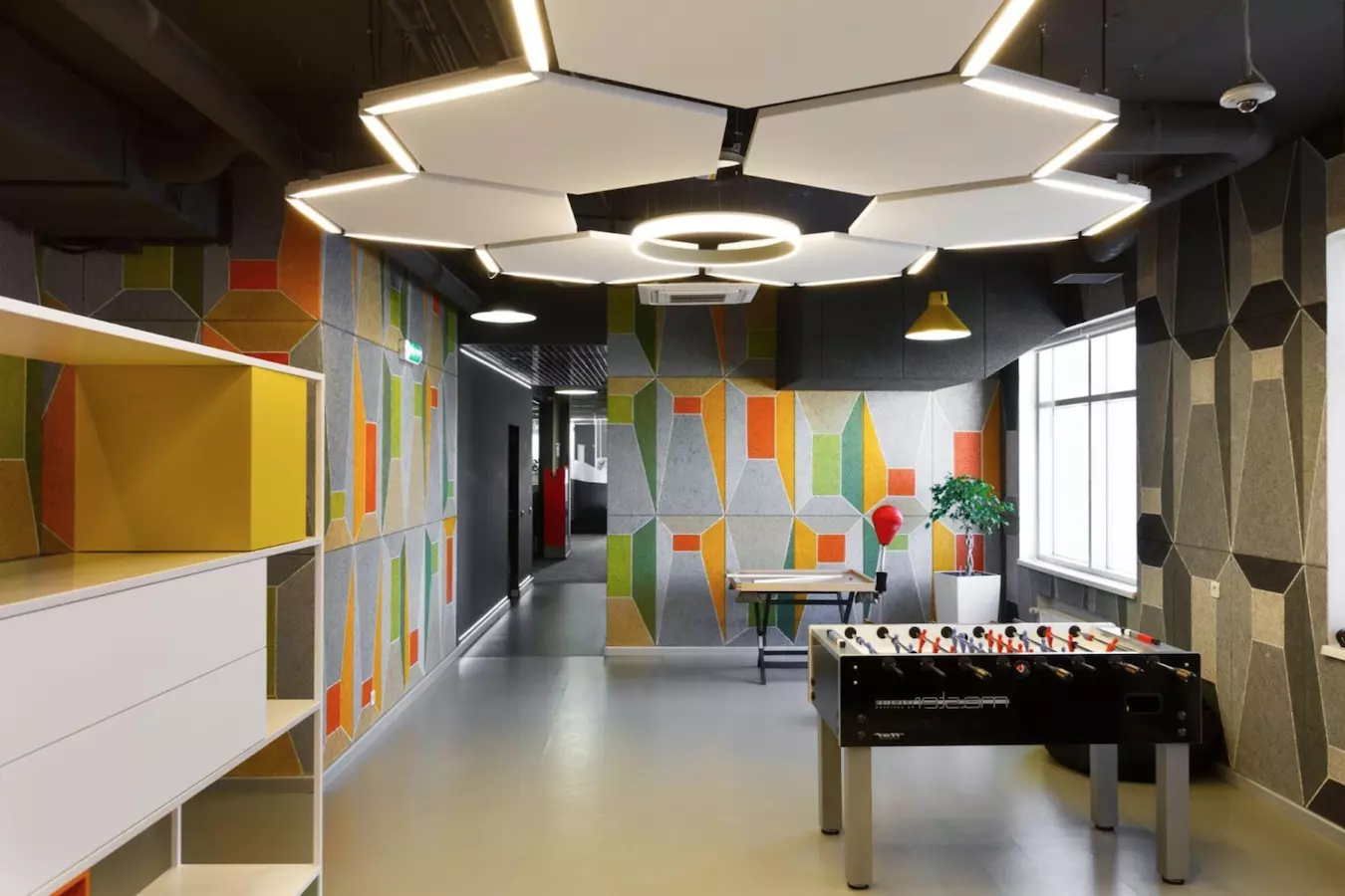 Blend materials - creative office design inspiration