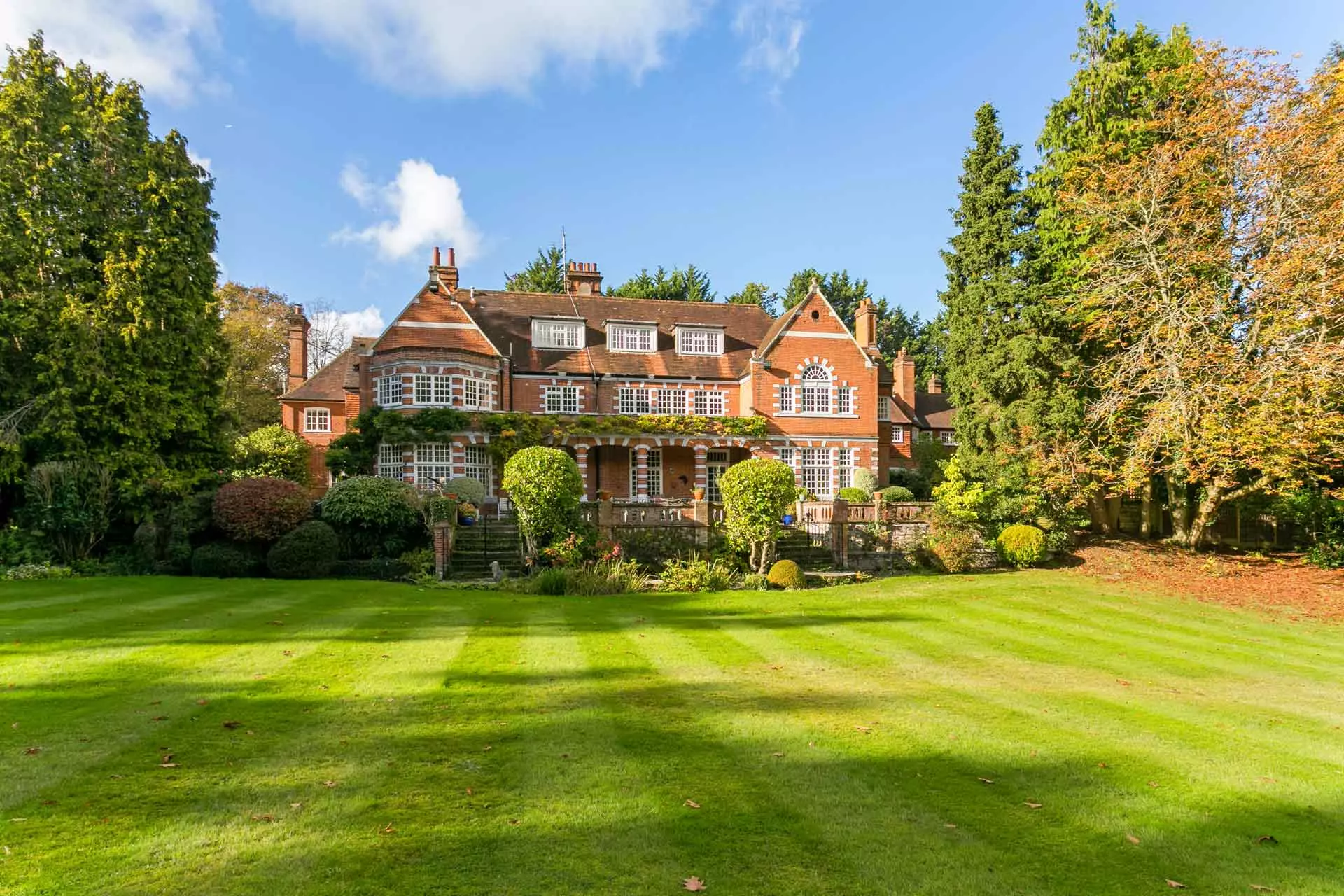 Tudor cottage with a large garden.