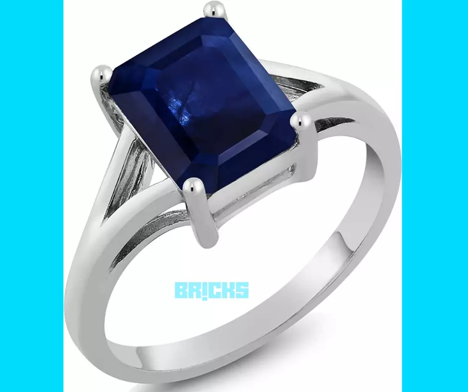 A sapphire ring in a princess cut design