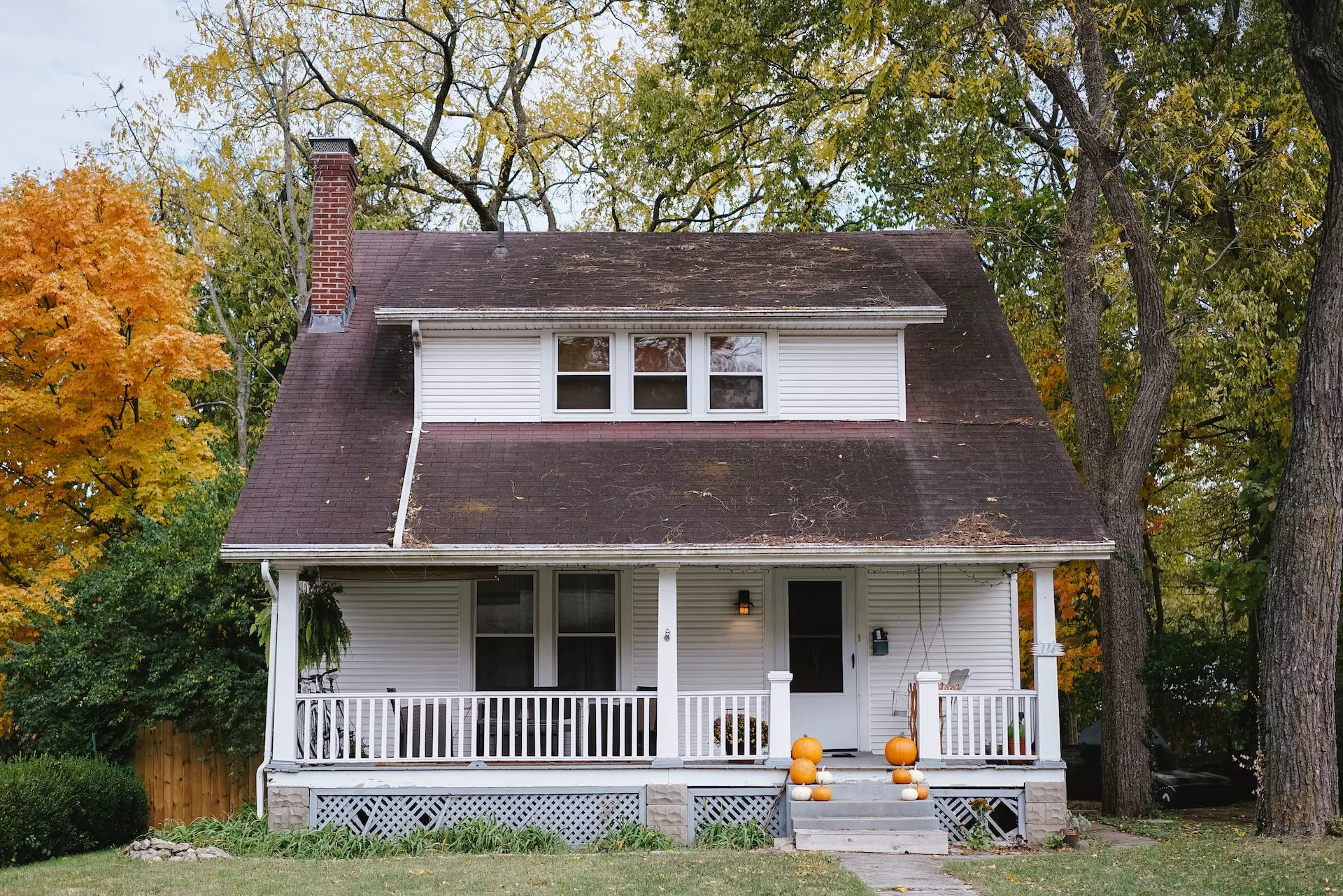 suburban 2-floor house design