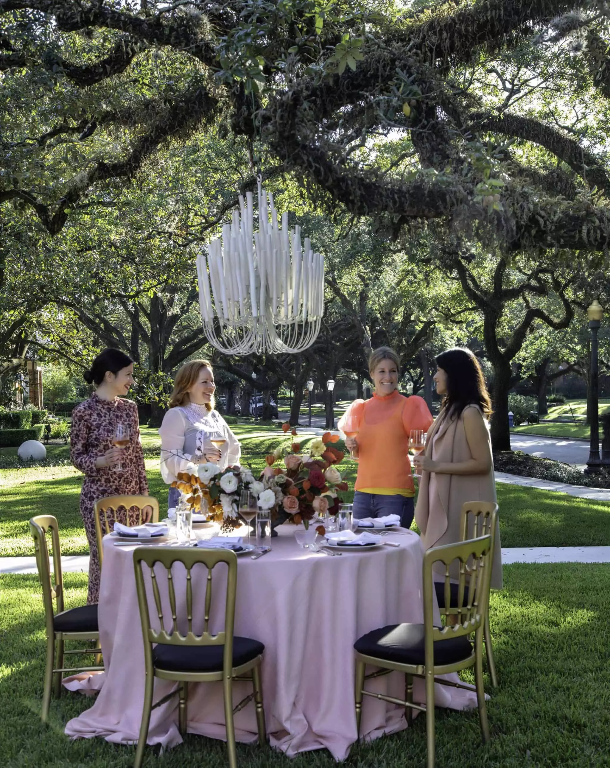 A John Staub home in Houston, interior design by Laura U