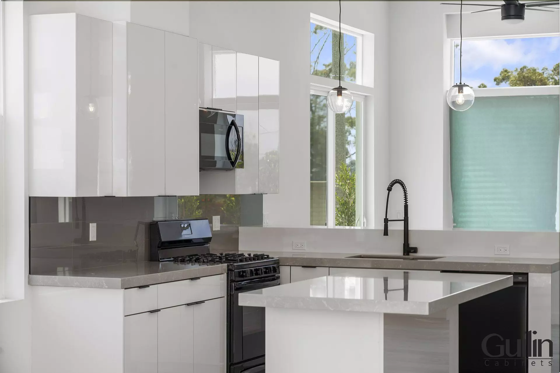 Modern kitchen style is focused on form and function with clean lines, minimalism, sleekness, simplicity, neutral colors, and modern kitchen appliances.