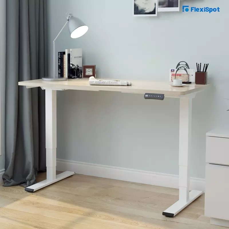 Interesting Layout to Put Your Desk in Your Bedroom