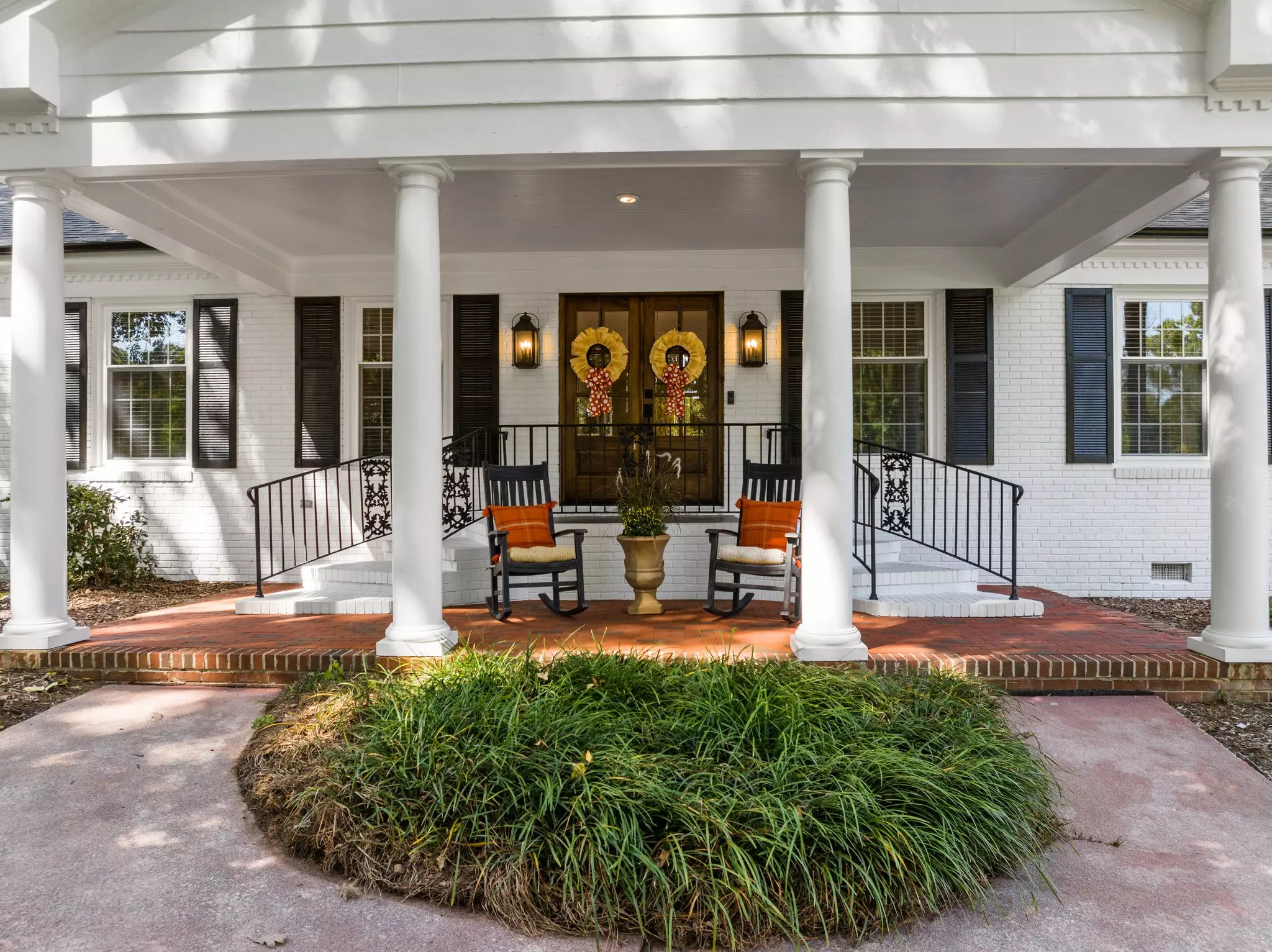 Entry way to a beautiful home