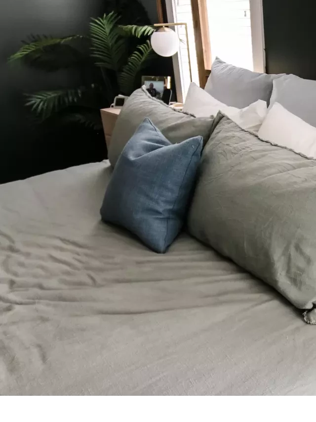   4 Unique Ideas for Styling Your King Bed Pillows