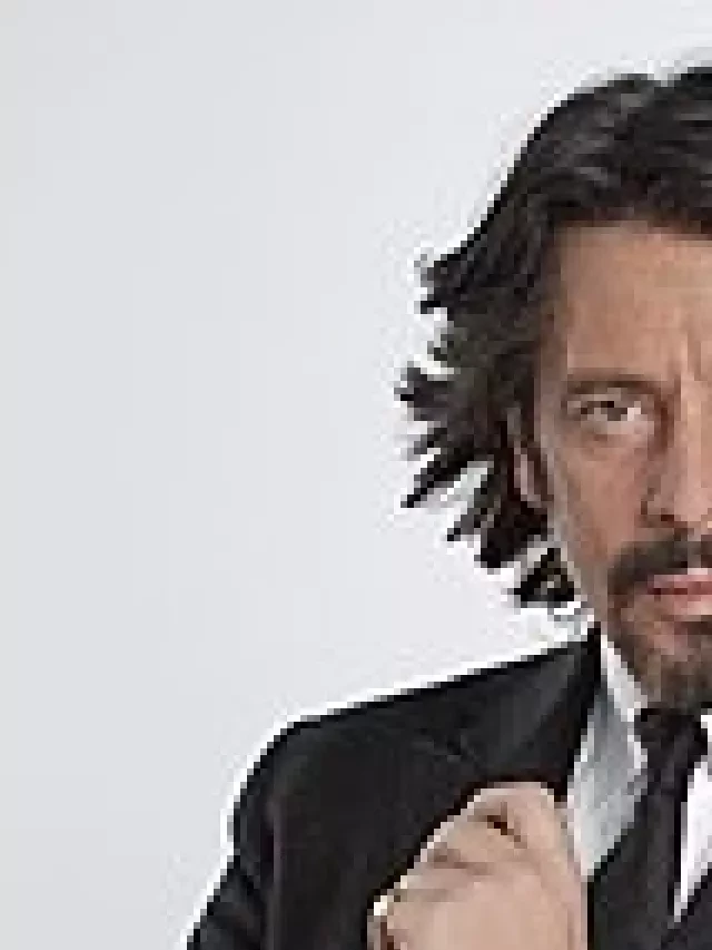   Laurence Llewelyn-Bowen: The Flamboyant Interior Designer